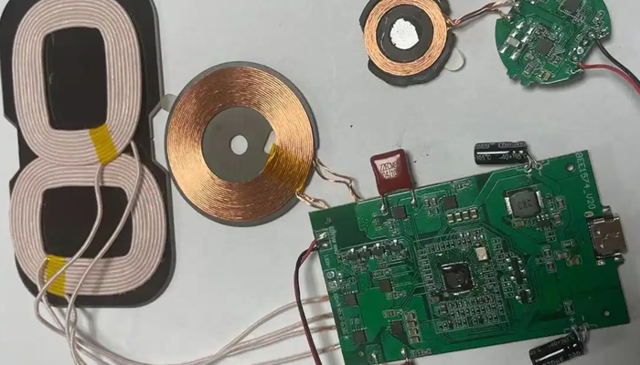【無(wú)線充電器PCB板披覆膠】高性能保護(hù)涂層，保障設(shè)備耐用與穩(wěn)定性